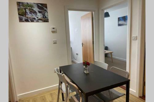 Cosy Apartment Near Train Station