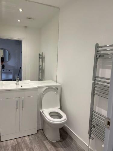 Montrouge Apartments - Perfect Location!!