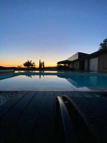 La Villa Paisible Avec Piscine