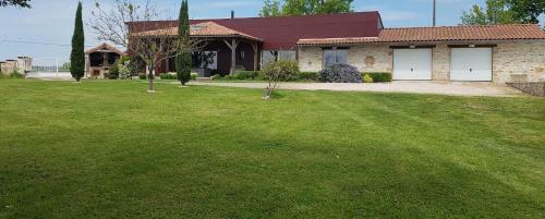 La Villa Paisible Avec Piscine