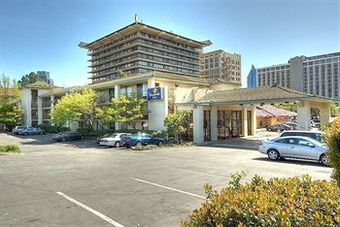 Hotel Vagabond Inn Executive Old Town