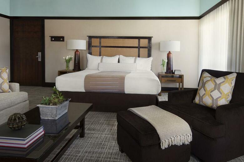 Ambrose Hotel