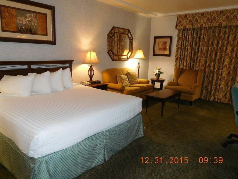 University Square Hotel