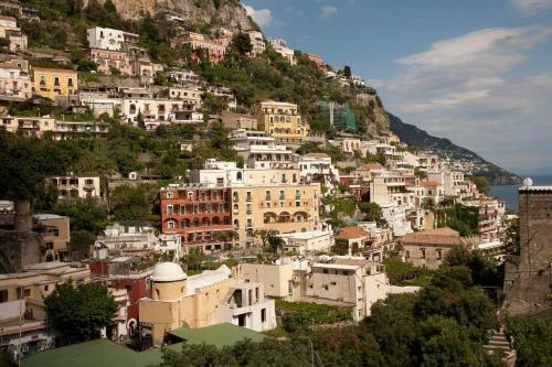 Beautiful 2-bed House In Positano Main Square Area