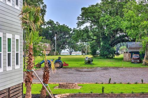 Pet-friendly House, Walk To The Beach And Dtwn!