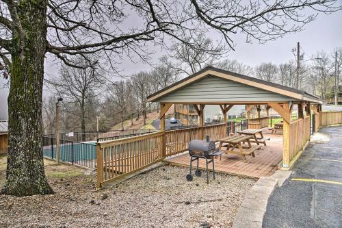 Apartamento Branson West Condo With Balcony And Mod Interior!