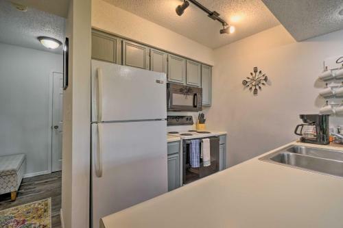 Apartamento Branson West Condo With Balcony And Mod Interior!