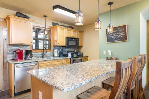 Fox Hollow Family Lodge