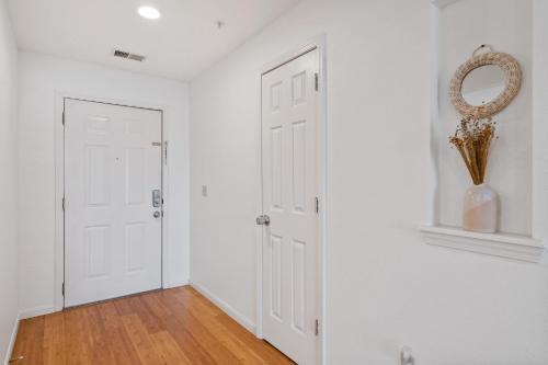 Foothills Walk-in Unit
