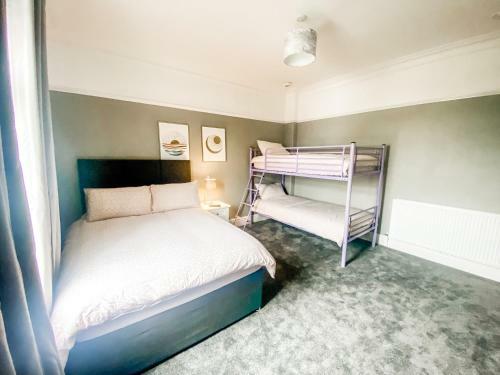 Hostal The Promenade Rooms