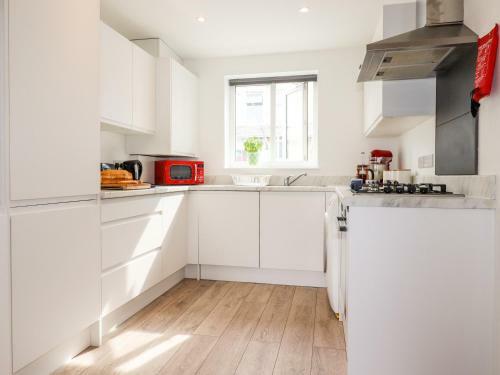 1 Silver Birch Gardens