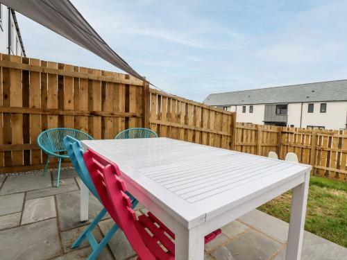 1 Silver Birch Gardens