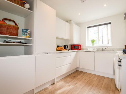1 Silver Birch Gardens