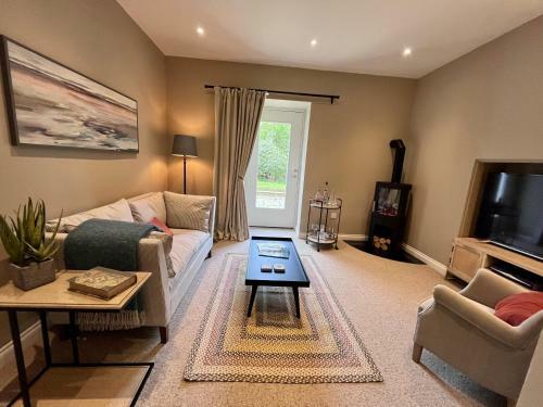 Balmungo House; Garden Apartment