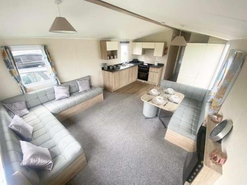 Cw77 St Osyth Beach Holiday Park