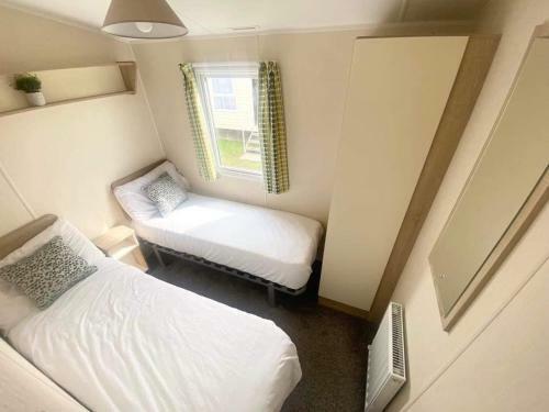 Cw77 St Osyth Beach Holiday Park