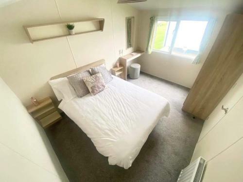 Cw77 St Osyth Beach Holiday Park