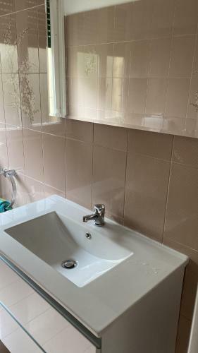 Apartamento Grande Appartamento A Due Passi Dalle Spiagge.