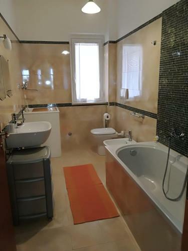 Hostal Stanza In Appartamento Con 2/3 Posti Letto