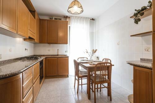 Apartamento In Centro - Vicino Al Mare - Balcone - Wi Fi