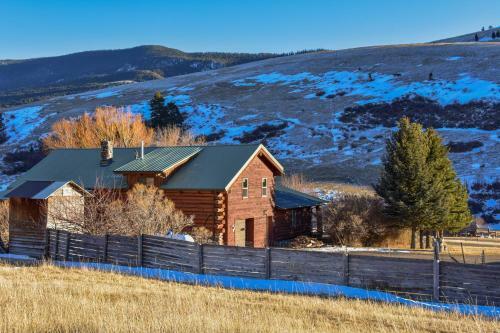 Rustic Livingston Ranch House With Mtn Views!