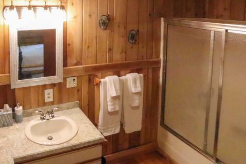 Rustic Livingston Ranch House With Mtn Views!