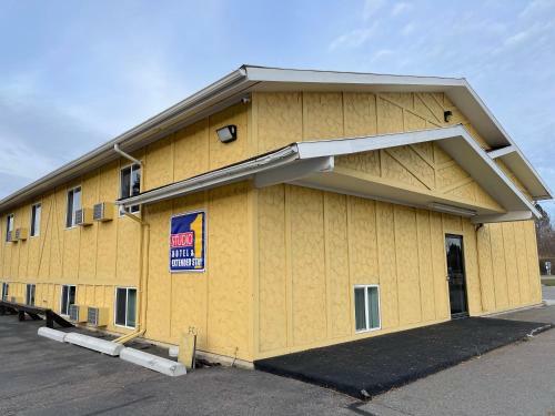 Studio 1 Hotel & Extended Stay - Missoula