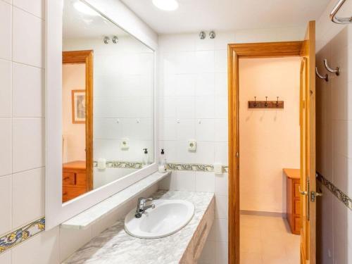 Charming Apartment In Roquetas De Mar With Terrace