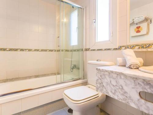 Charming Apartment In Roquetas De Mar With Terrace