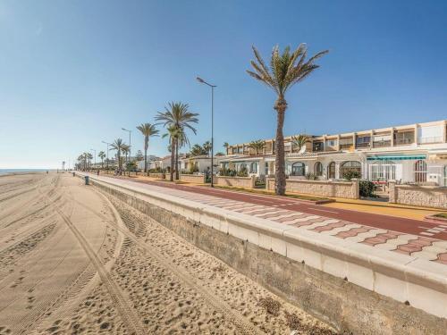 Charming Apartment In Roquetas De Mar With Terrace