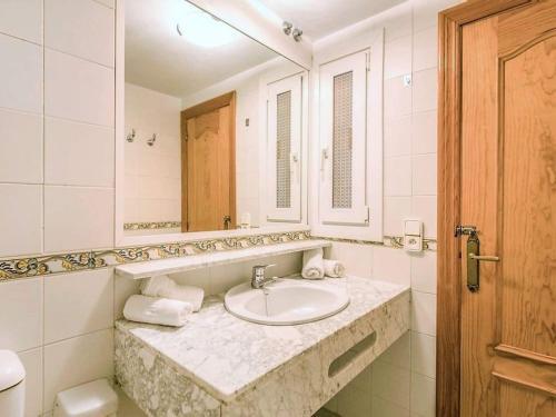Charming Apartment In Roquetas De Mar With Terrace