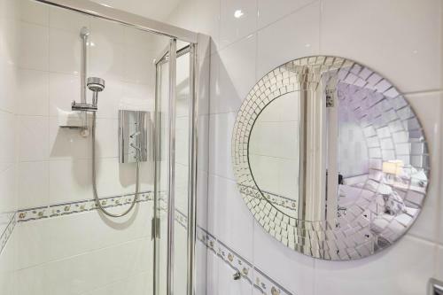 Host & Stay - The Plaice
