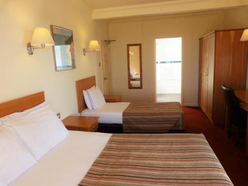 The Kilbirnie Hotel
