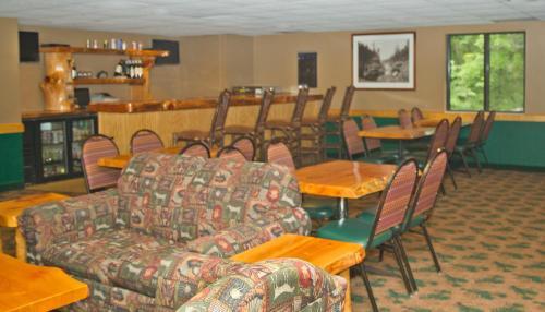 Hotel Americinn Lodge And Suites