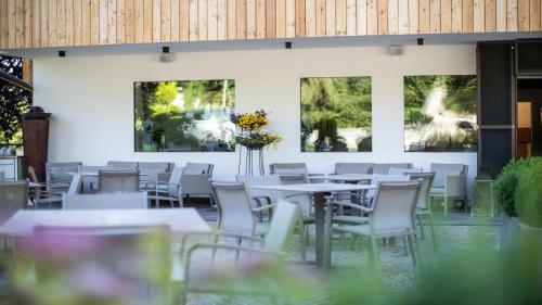 Hostal Restaurant Cafe Ladurner