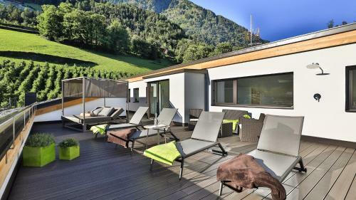Hostal Restaurant Cafe Ladurner