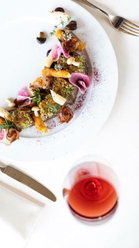 Hostal Restaurant Cafe Ladurner