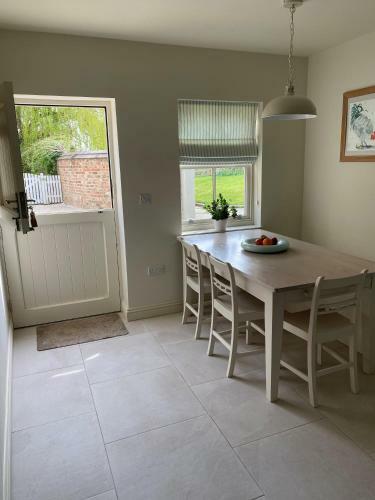 Cosy Cottage Right Next To Sheriff Hutton Castle.