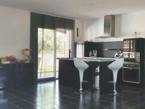 Villa Individuelle Avec 2 Piscines Priv�es