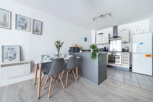Wonderful 2-bed Apartment In Slough