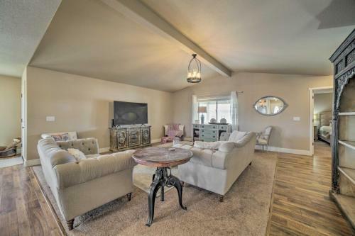 Charming Fallon Retreat With Fire Pit And Grill!