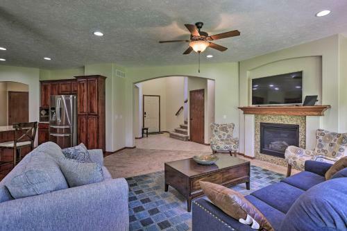 Spacious Omaha Home With Expansive Yard And Patio
