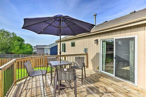 Pet-friendly Omaha Family Home With Bbq Deck!