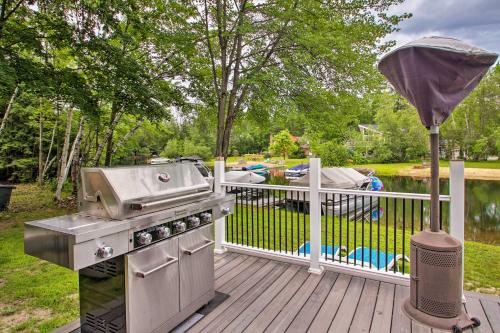 Waterfront Ashland Home About 2 Mi To Downtown!
