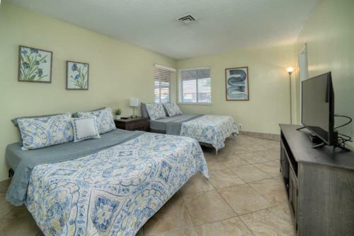 Cute 3 Bdrm 2 Ba Home With Rec Room