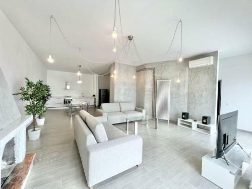 Super Panoramic New Apartment In Caserta
