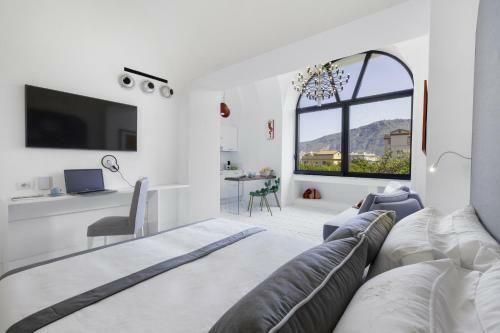 Hostal Iommella Luxury Rooms