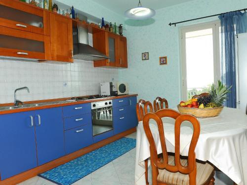 Apartment With Air Conditioning And Salt Pool