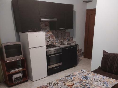 Apartment With Air Conditioning And Salt Pool