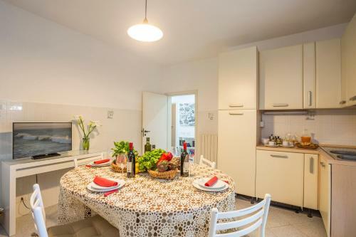 Apartamento A Due Passi Dal Mare, Parcheggio E Giardino